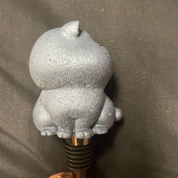 Sassy Grey Kitty Homemade Wine Bottle Stopper - Picture 2 of 5